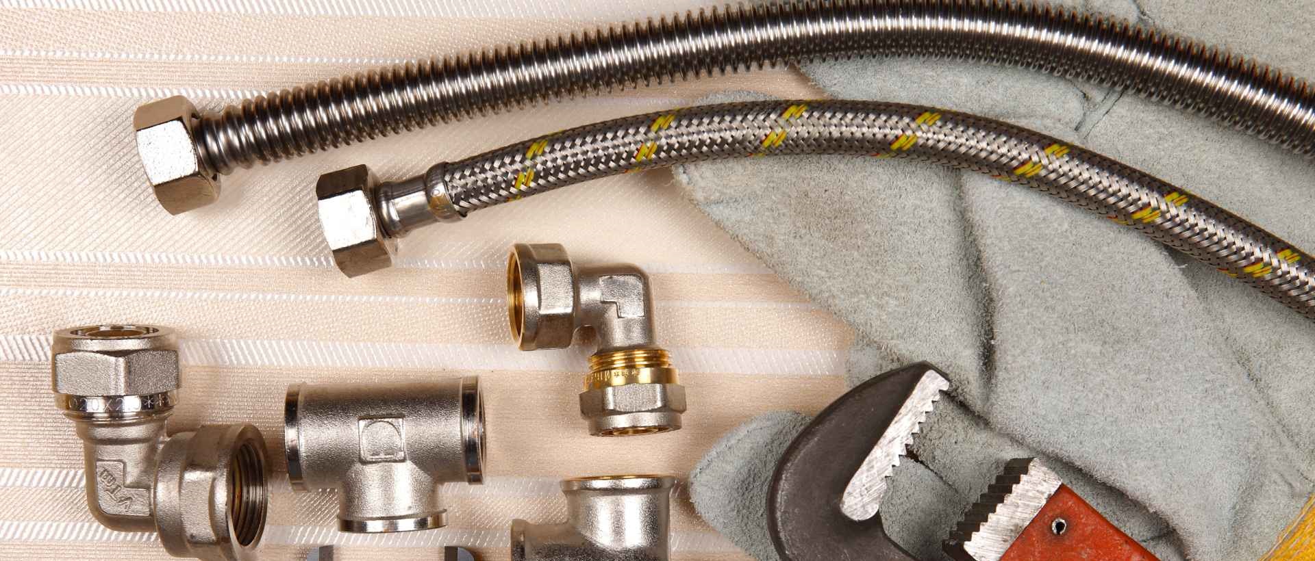 Emergency plumbers E15