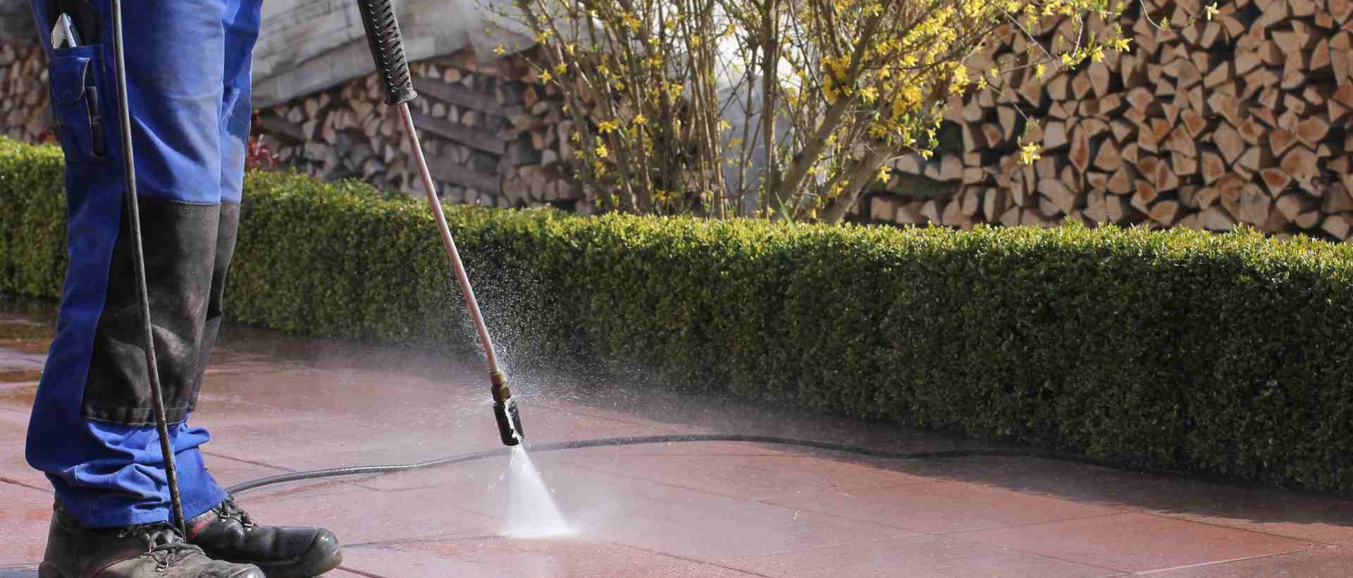 garden maintenance E15